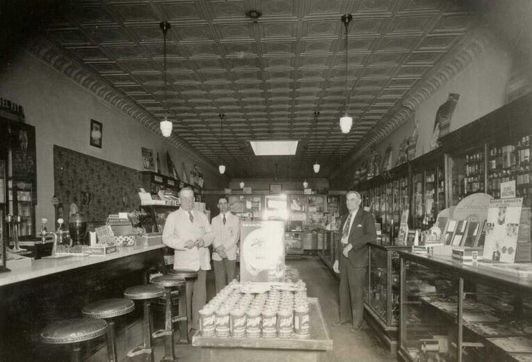 Robertson pharmacy 1925